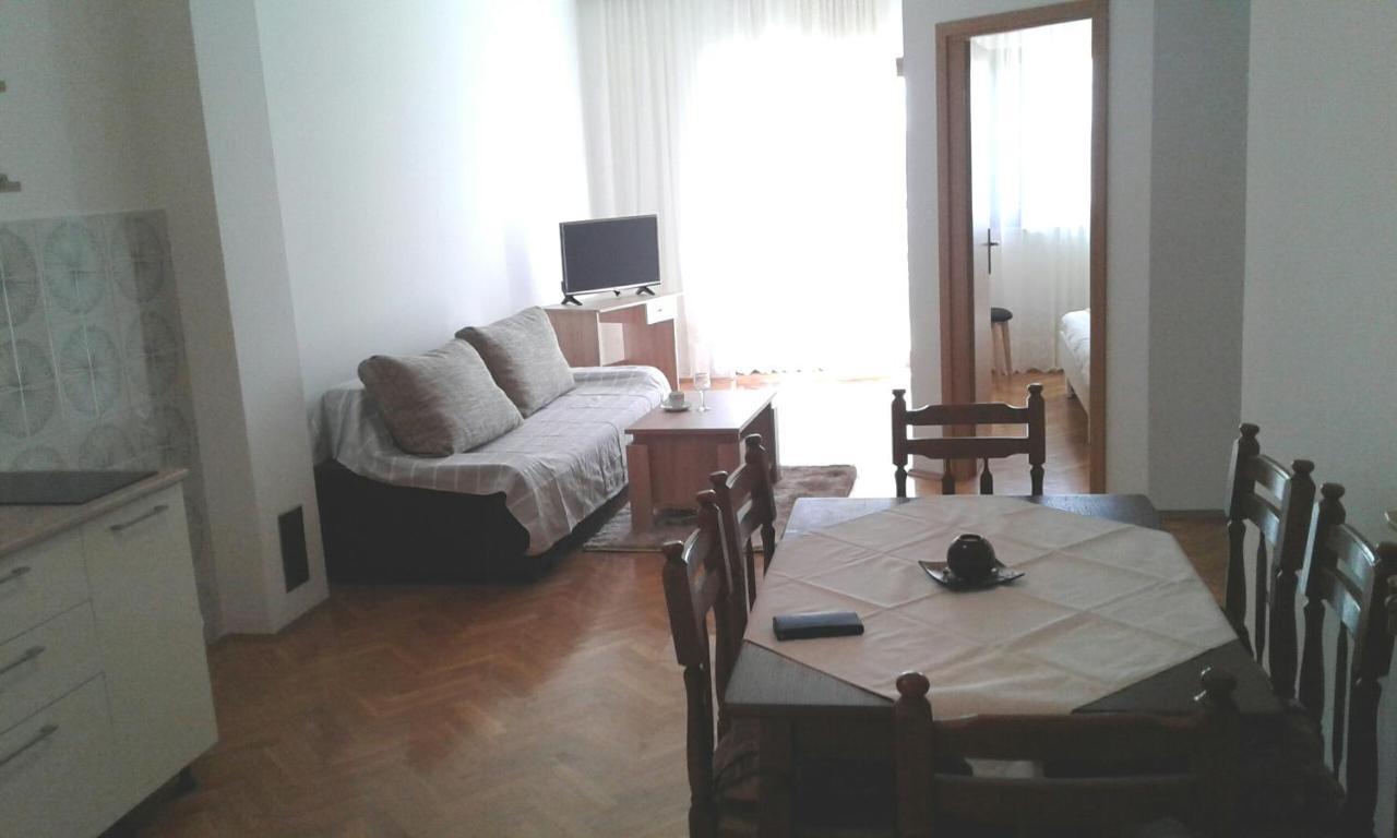 Apartmani Ruzmarin - Seget Donji, Trogir Dış mekan fotoğraf