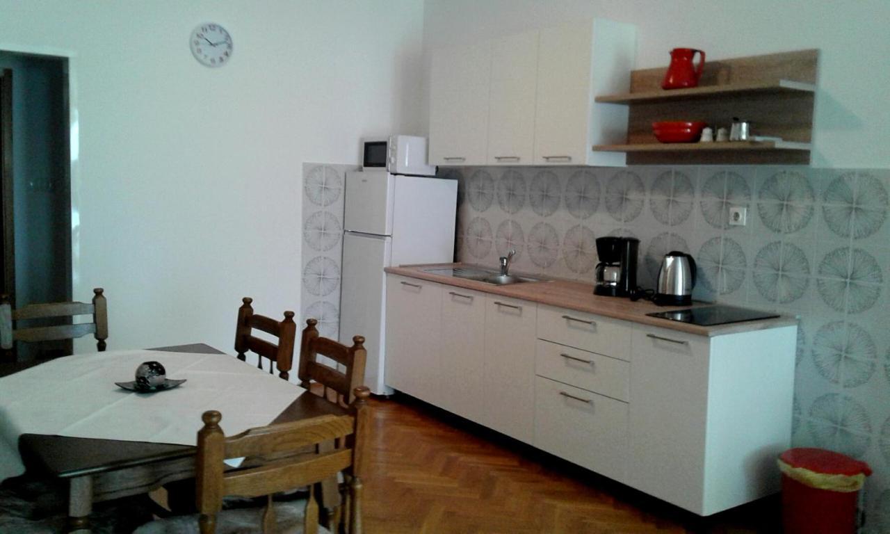 Apartmani Ruzmarin - Seget Donji, Trogir Dış mekan fotoğraf