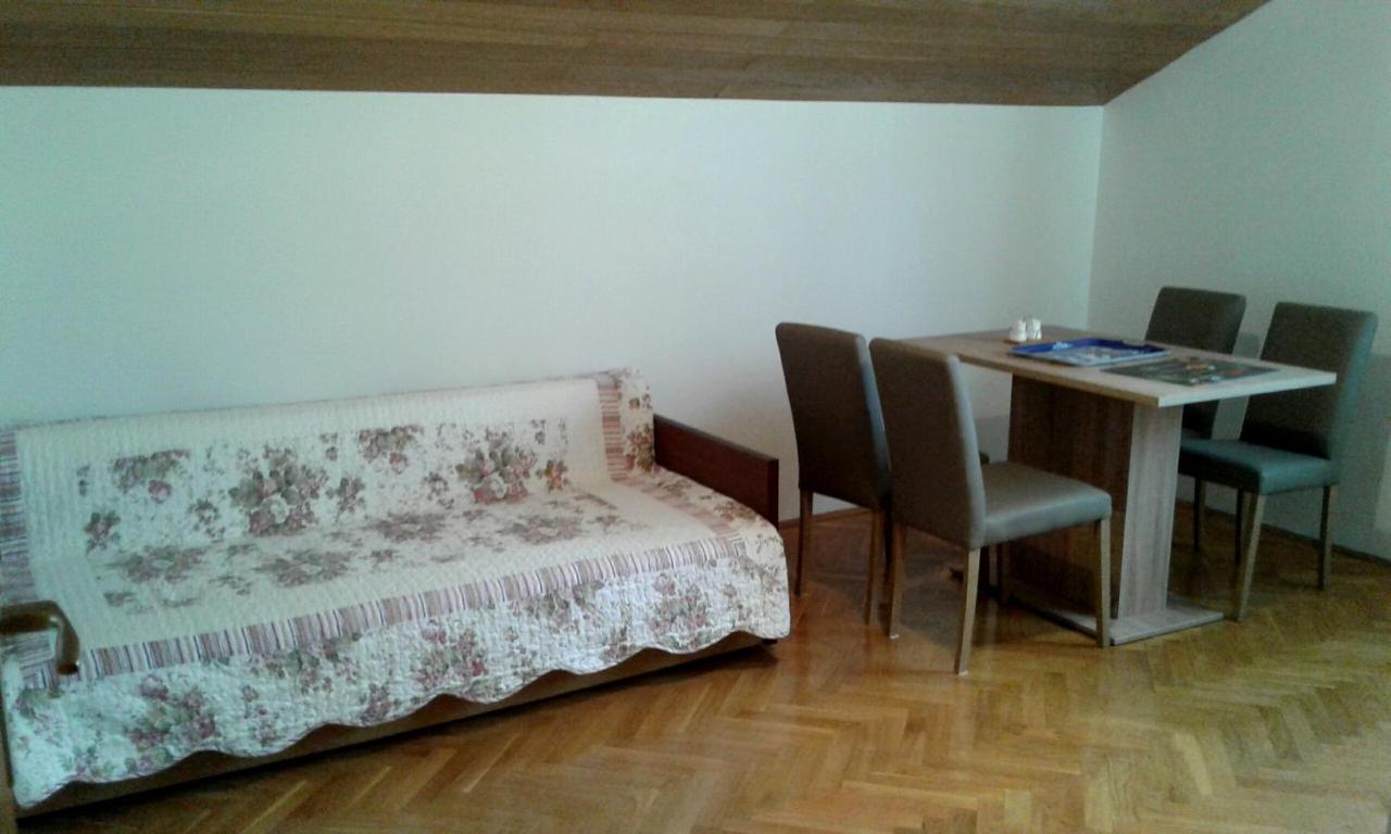 Apartmani Ruzmarin - Seget Donji, Trogir Dış mekan fotoğraf