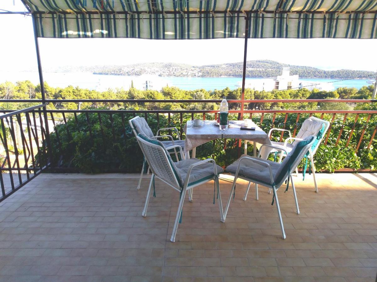 Apartmani Ruzmarin - Seget Donji, Trogir Dış mekan fotoğraf
