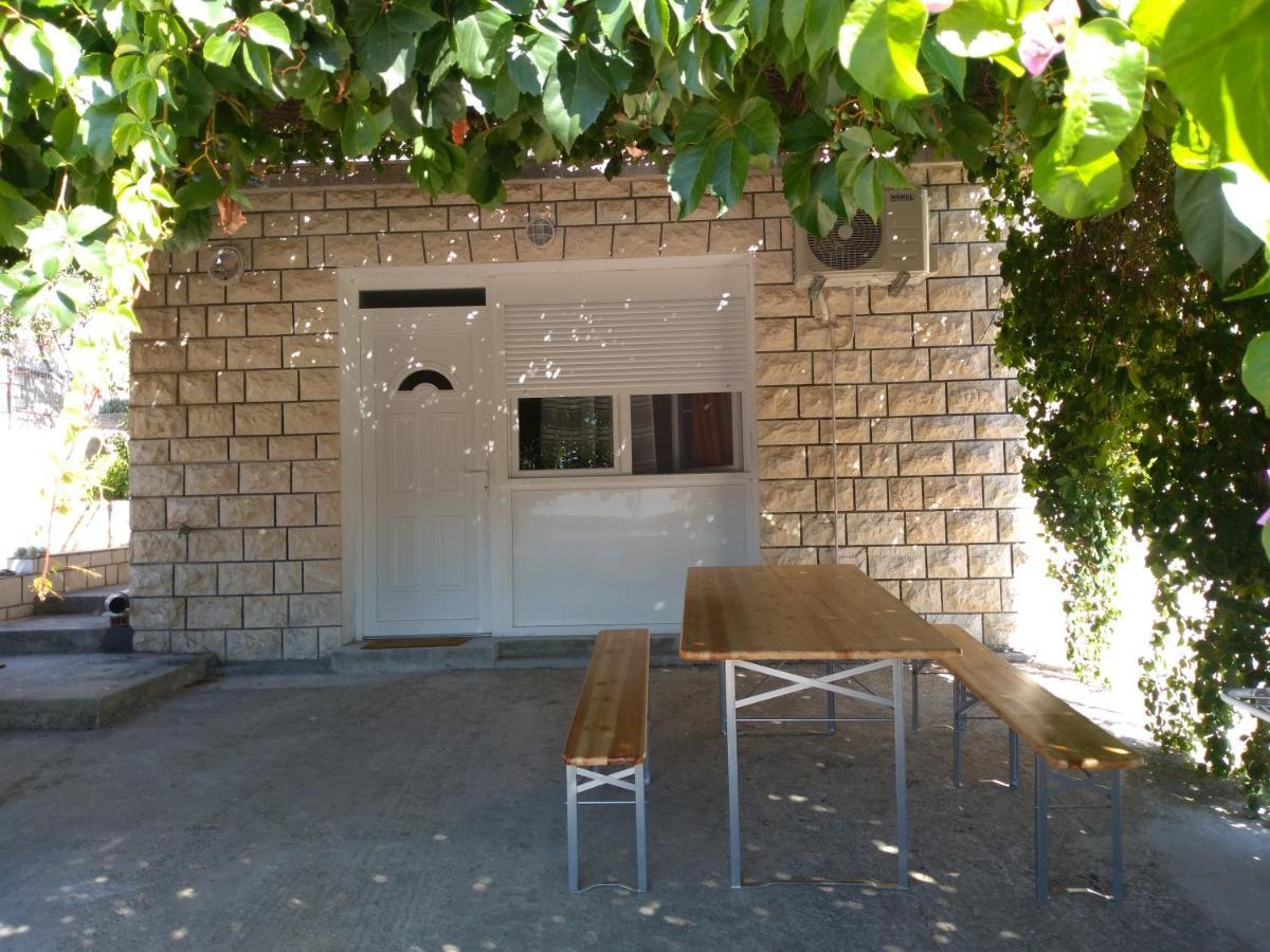 Apartmani Ruzmarin - Seget Donji, Trogir Dış mekan fotoğraf
