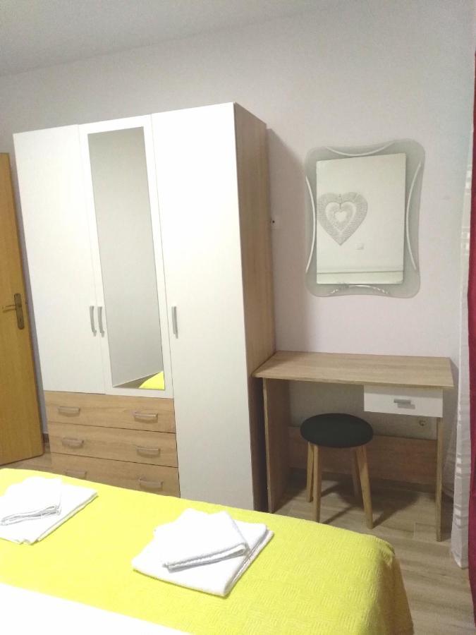 Apartmani Ruzmarin - Seget Donji, Trogir Dış mekan fotoğraf