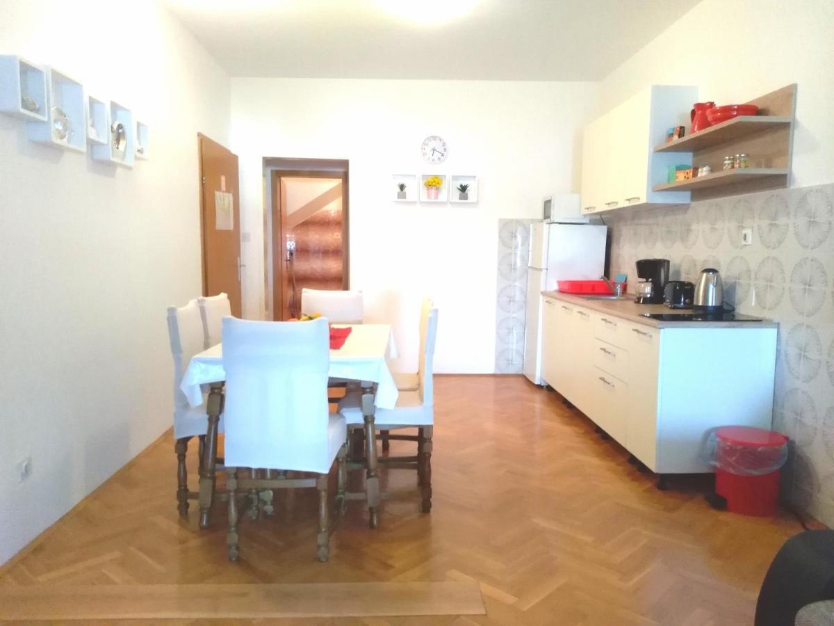 Apartmani Ruzmarin - Seget Donji, Trogir Dış mekan fotoğraf