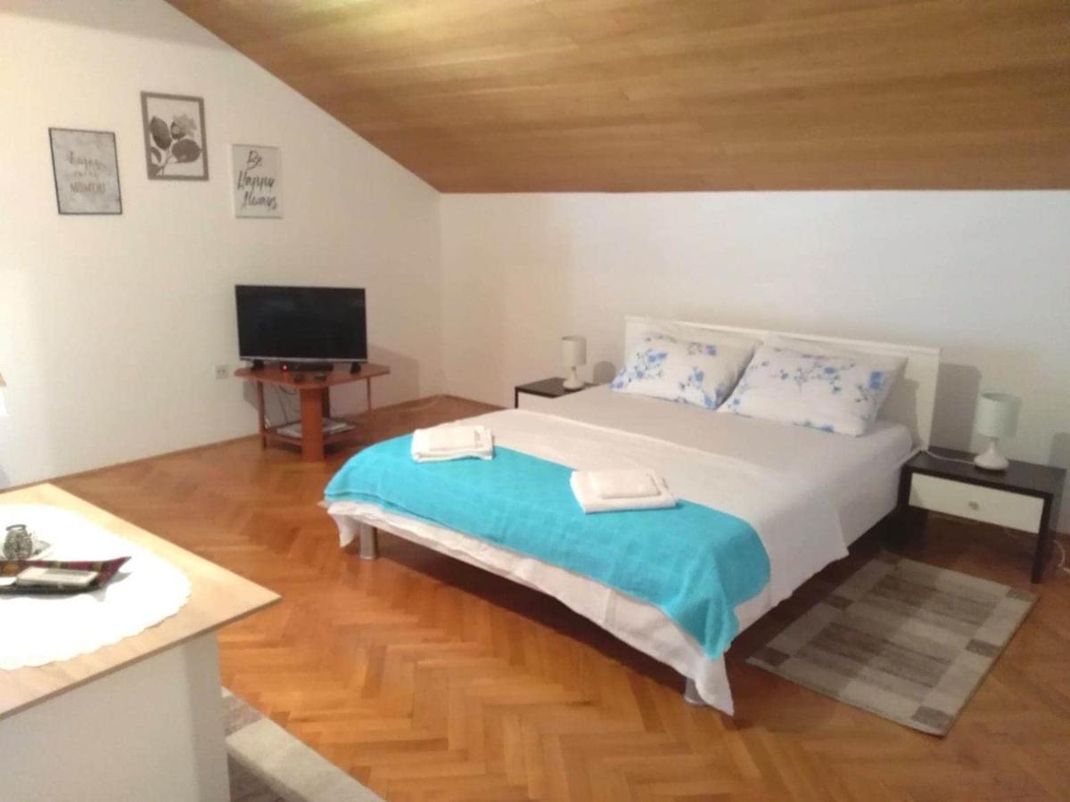 Apartmani Ruzmarin - Seget Donji, Trogir Dış mekan fotoğraf