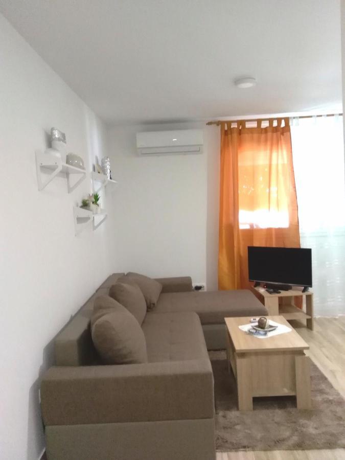 Apartmani Ruzmarin - Seget Donji, Trogir Dış mekan fotoğraf