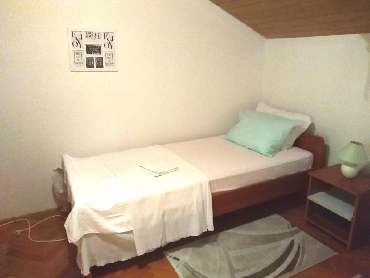 Apartmani Ruzmarin - Seget Donji, Trogir Dış mekan fotoğraf