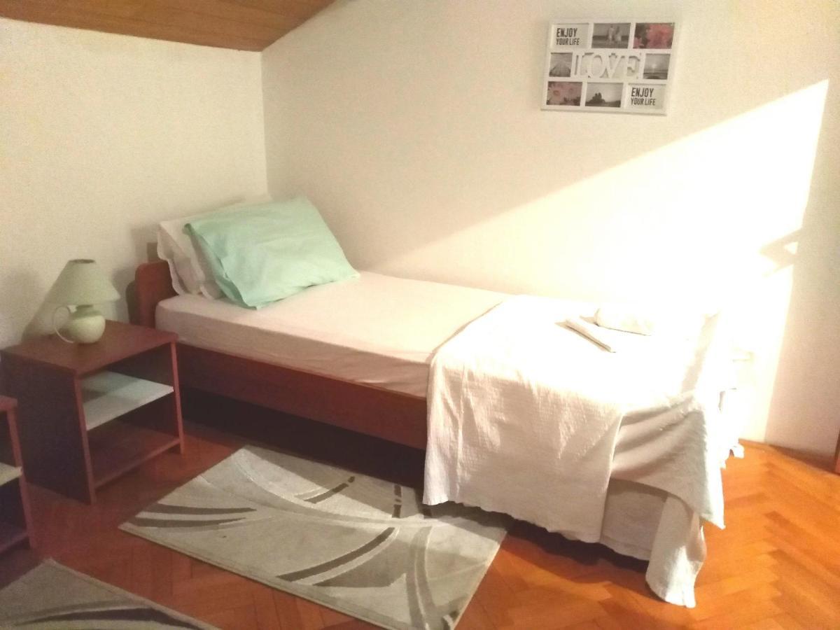 Apartmani Ruzmarin - Seget Donji, Trogir Dış mekan fotoğraf